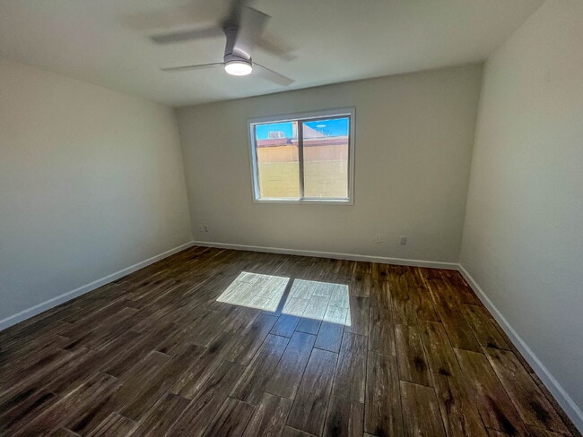 Building Photo - 5078 S Warren Ave