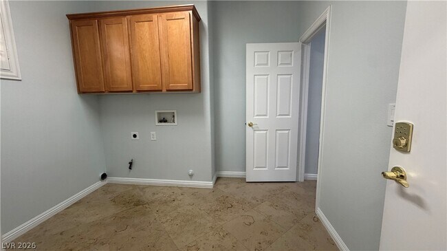 Building Photo - 10385 Brillare Ave