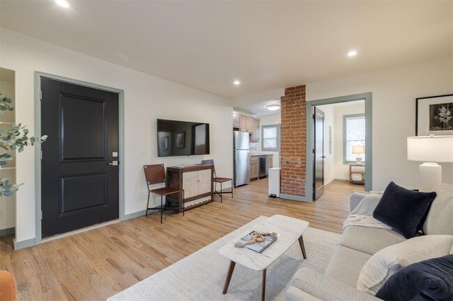 Building Photo - 207 NW 23rd St