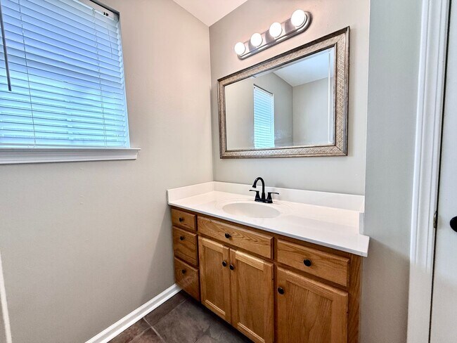 Building Photo - 12483 Fairhope Way