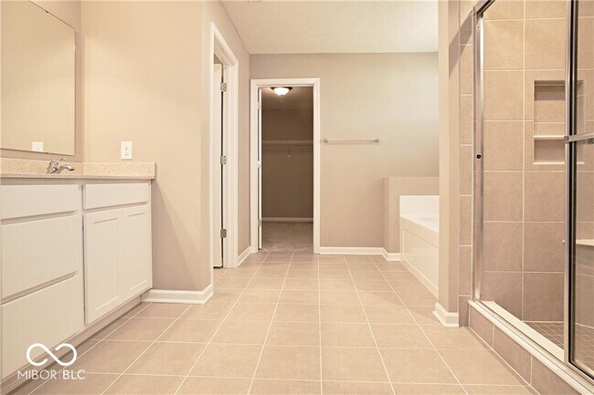 Building Photo - 8709 Rowling Way