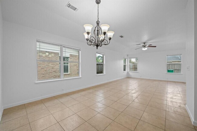 Building Photo - 4806 Dark Canyon Ct