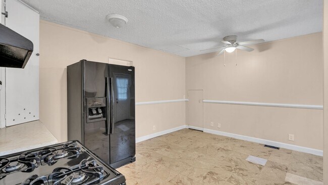 Building Photo - S Joplin Ave Triplex