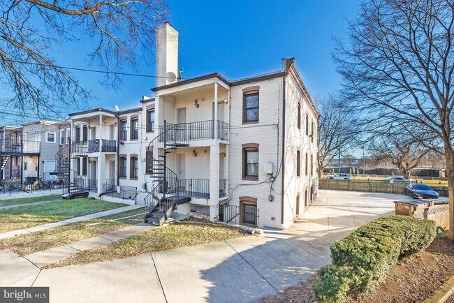 Building Photo - 300 Oklahoma Ave NE