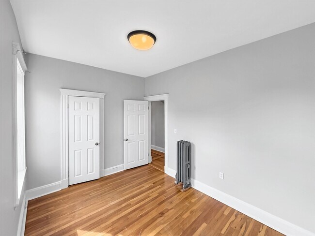 Building Photo - 595 Centre St