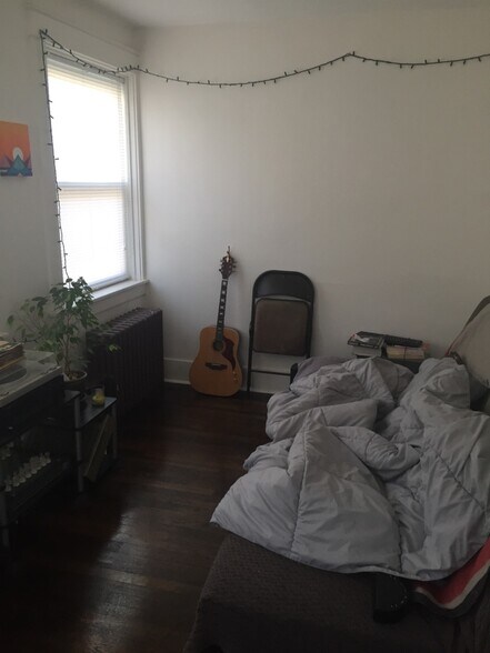 Bedroom 2 - 2916 Mattern Ave
