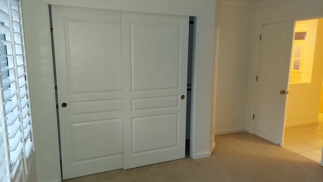 Building Photo - Excellent single story, 4 bedroom 3 bath home in Ashley Woods, a gated Granite Bay Neighborhood.