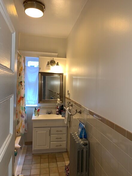 Building Photo - 39 Farquhar St