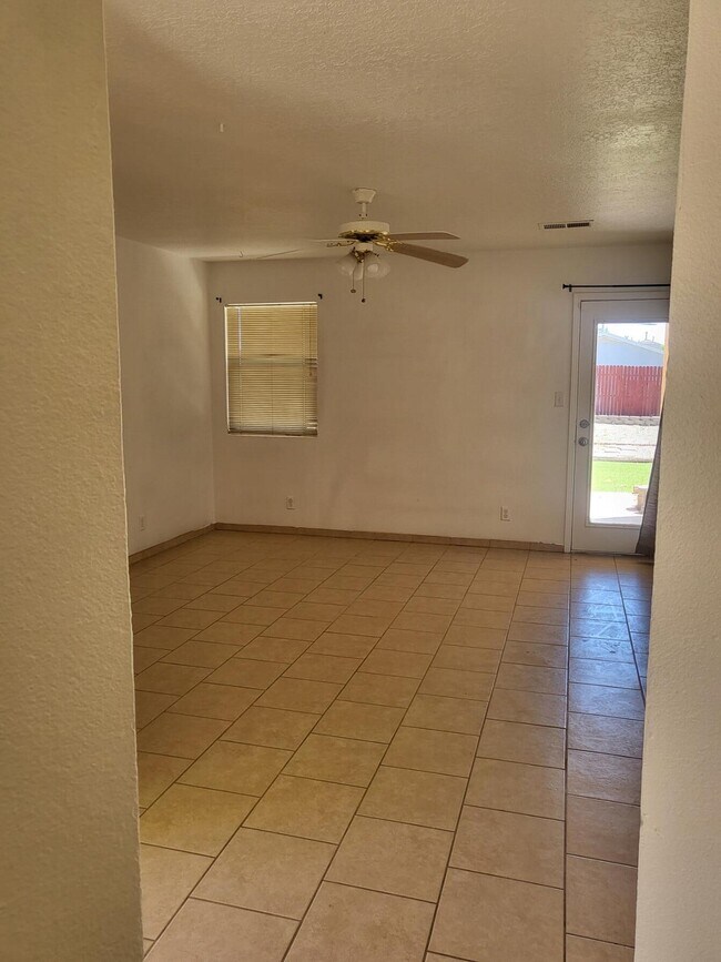 Building Photo - 3008 Laurel Meadows Dr