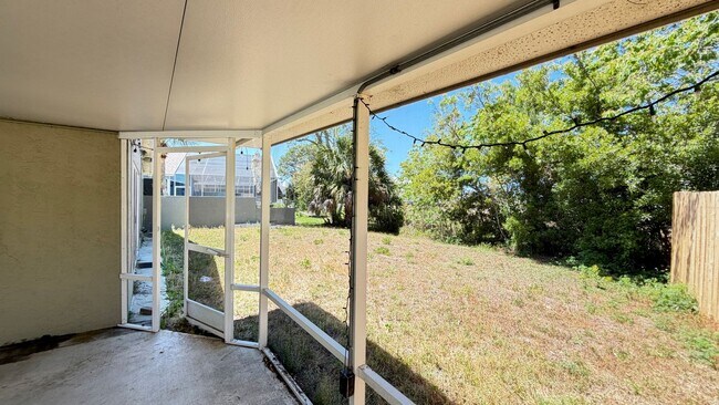 Building Photo - The Glads