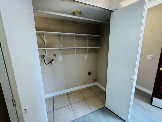 Building Photo - Luxury Living Awaits: Stunning Remodeled C...