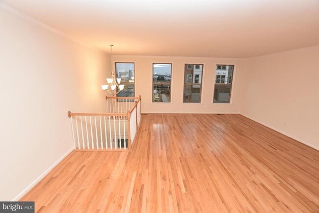 Building Photo - 42452 Dogwood Glen Square