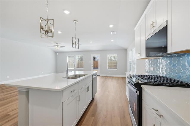 Building Photo - 407 Midnight Oak Dr