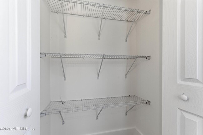 Building Photo - 325 Sunrise Cir