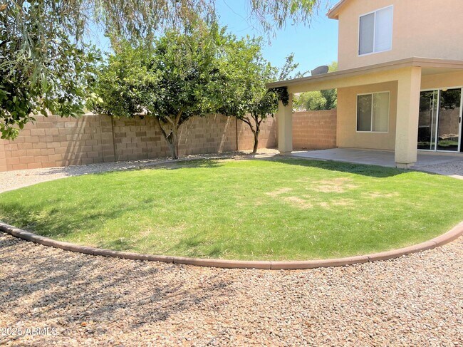 Building Photo - 31443 N Cactus Dr