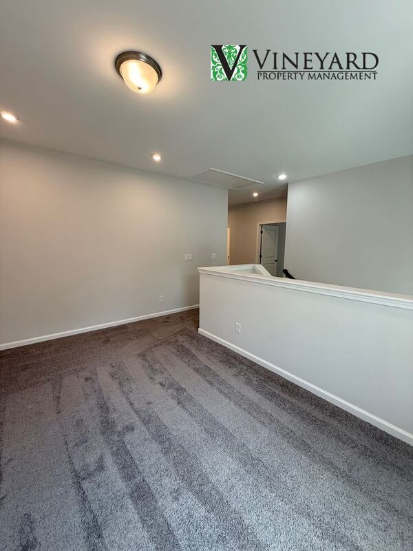 Building Photo - 265 Birchwood Row