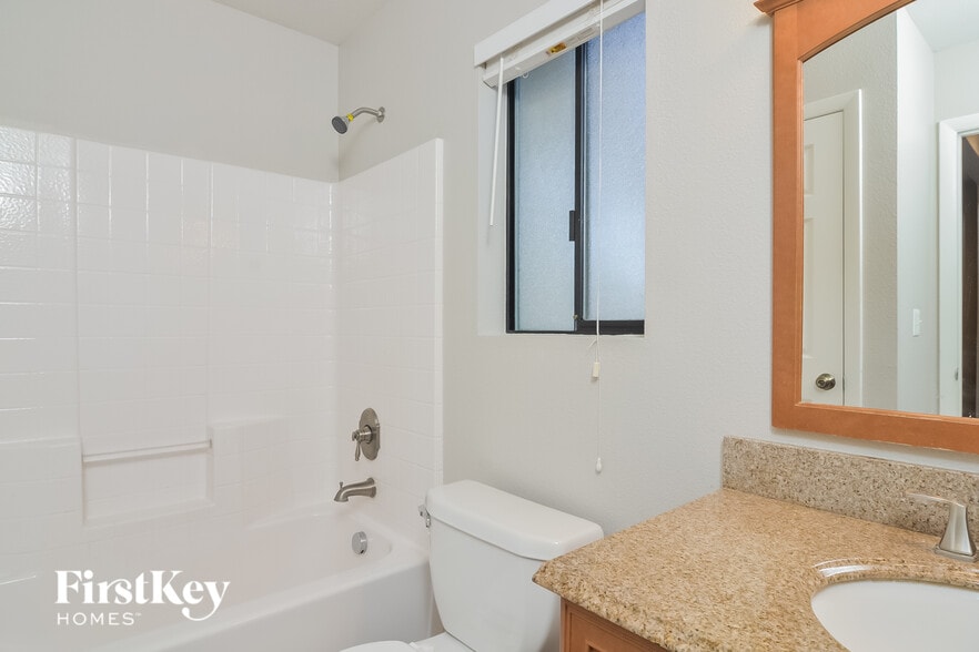 Building Photo - 801 Anchor Dr