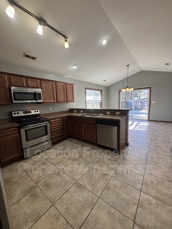 Building Photo - 433 Arkansas St