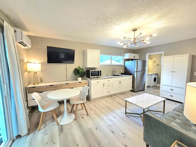 Building Photo - 1 Minimalist Modern Studio