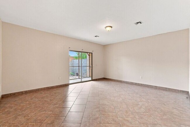 Building Photo - Spacious 3BR/2BA West Tucson Home | Open-Concept Living & Carpet-Free Interior