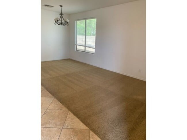 Building Photo - 3 bedroom, 2 bath home in Villago