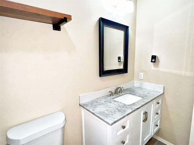Building Photo - 3518 Almondwood Dr