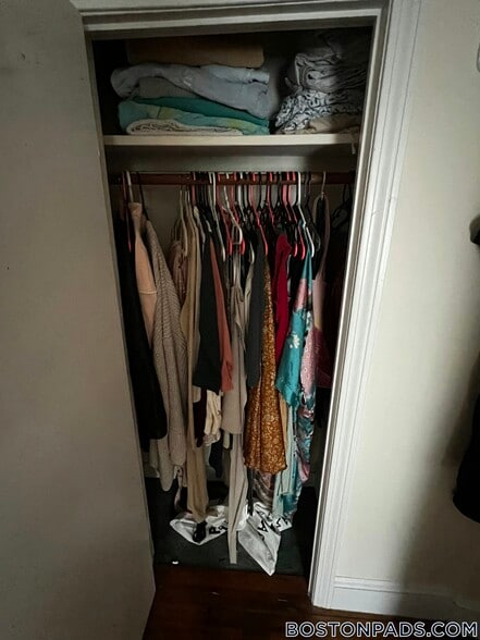 Building Photo - 9 Cedar St