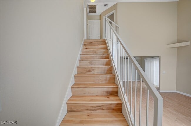 Building Photo - 10164 Tree Bark St