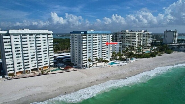 Building Photo - 1750 Benjamin Franklin Dr