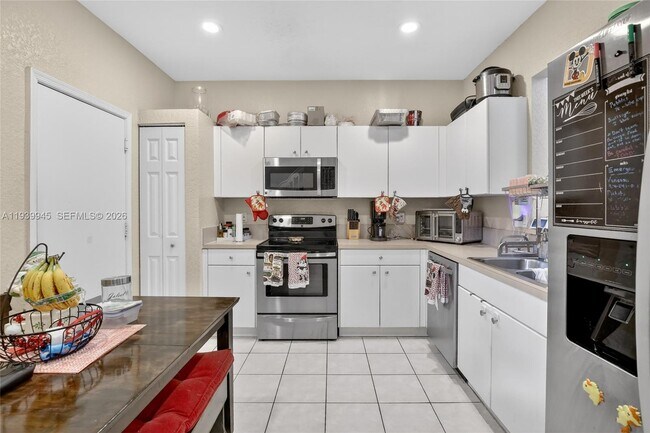 Building Photo - 5436 NW 90th Terrace