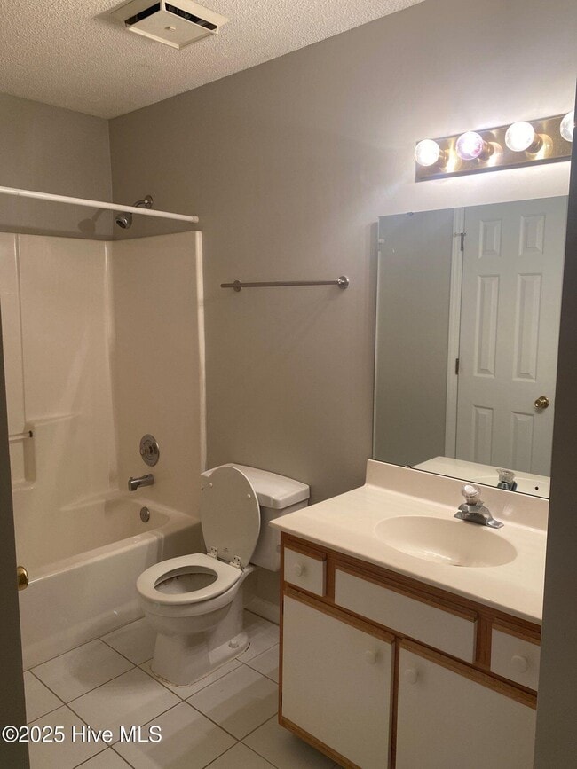 Building Photo - 103 Breezewood Dr
