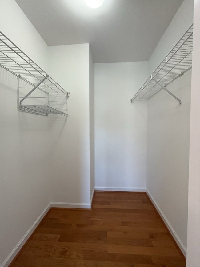 Building Photo - 1544 Oxborough Cir