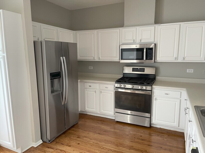 Building Photo - 1694 Sienna Ct