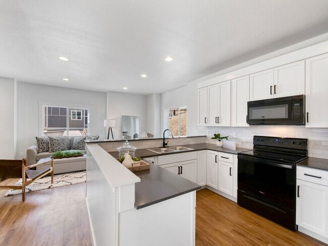 Building Photo - b2082