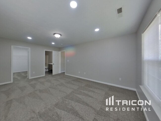 Building Photo - 176 Heartwood Hill