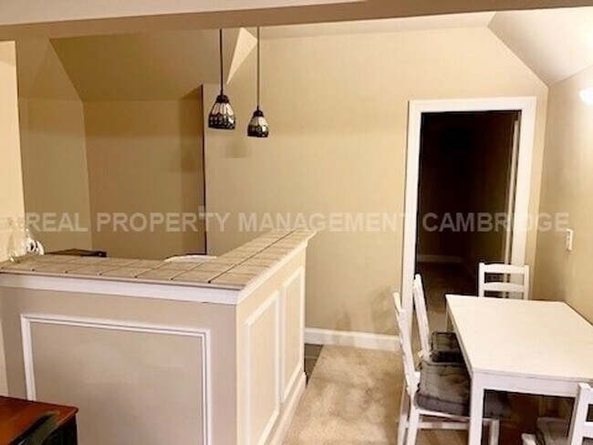 Building Photo - Hamby Oaks Basement For Rent!
