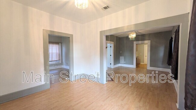 Building Photo - 1014 W Gregory St