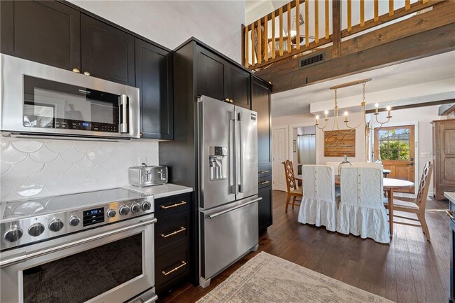 Building Photo - 731 Texas St