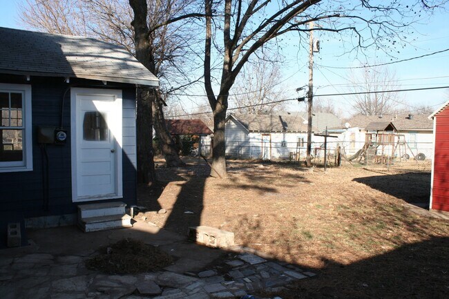 Building Photo - 1619 N Atlanta Ave