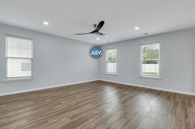 Building Photo - Upgraded 4BR in Heritage at New Riverside – Fenced Yard, Island Kitchen - Available July 15