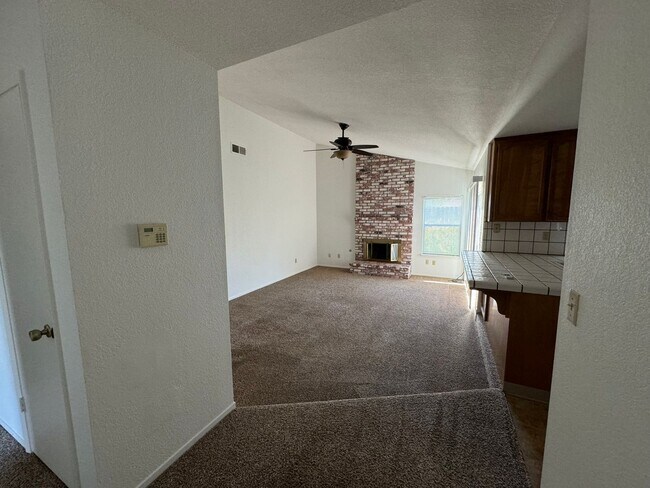 Building Photo - 1042 Awani Dr