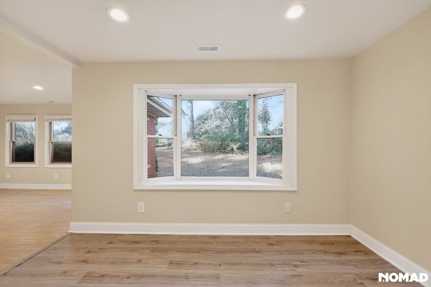 Building Photo - 119 Wilmot Dr