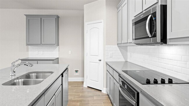 Building Photo - 5968 Bursey Rd