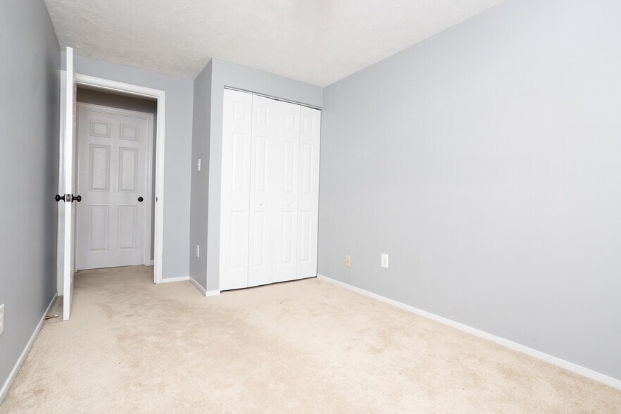 Bedroom 4 - 16003 Fairway Dr