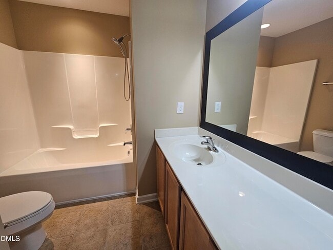 Building Photo - 30 Reunion Ct