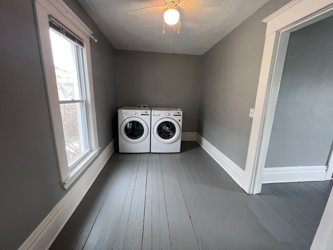 Building Photo - 75 Sheldon Blvd SE