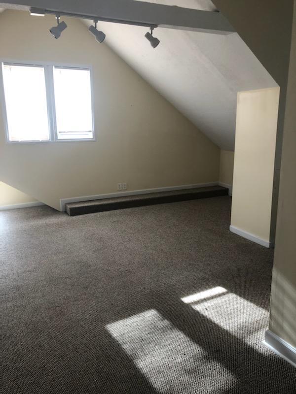 Building Photo - 92 Townsend Ave