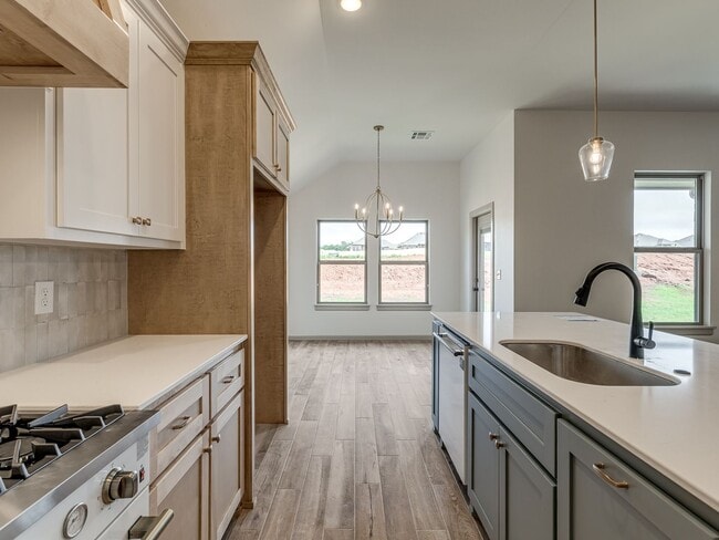 Building Photo - Brand New Home In Noble!