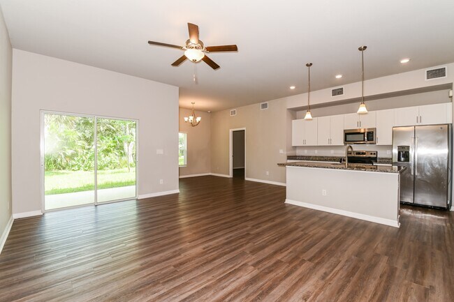 Building Photo - 1216 Eden Ave