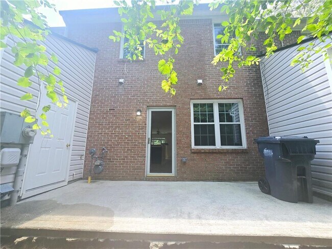 Building Photo - 1318 Guilderoy Ln